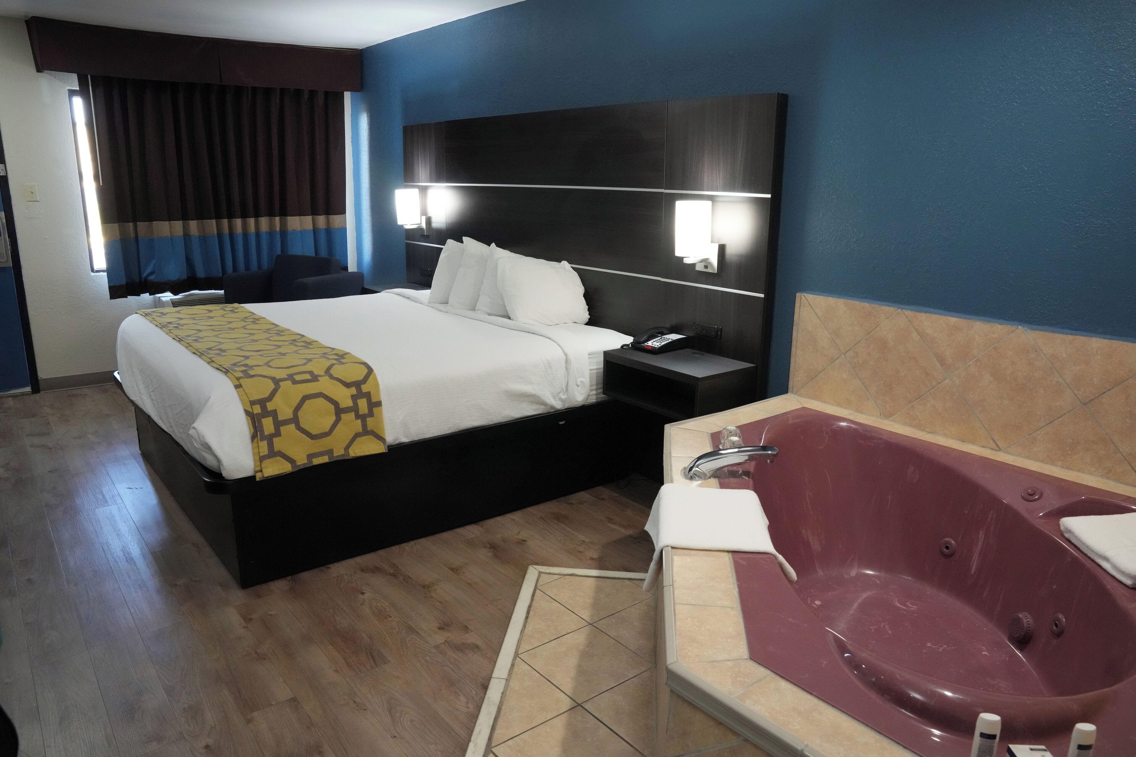 Deluxe King Room Non-Smoking,1708513384:JPEG